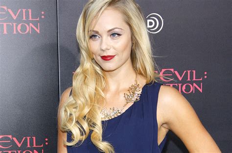 laura vandervoort boyfriend|Smallville Actress Laura Vandervoort Announces。